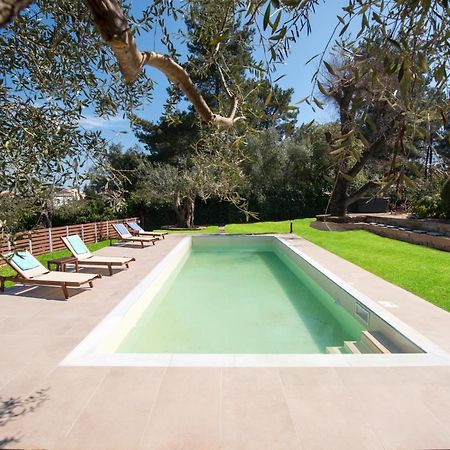 Spyrelia Villa With Private Pool & Outdoor Hot Tub Dassia  Eksteriør billede
