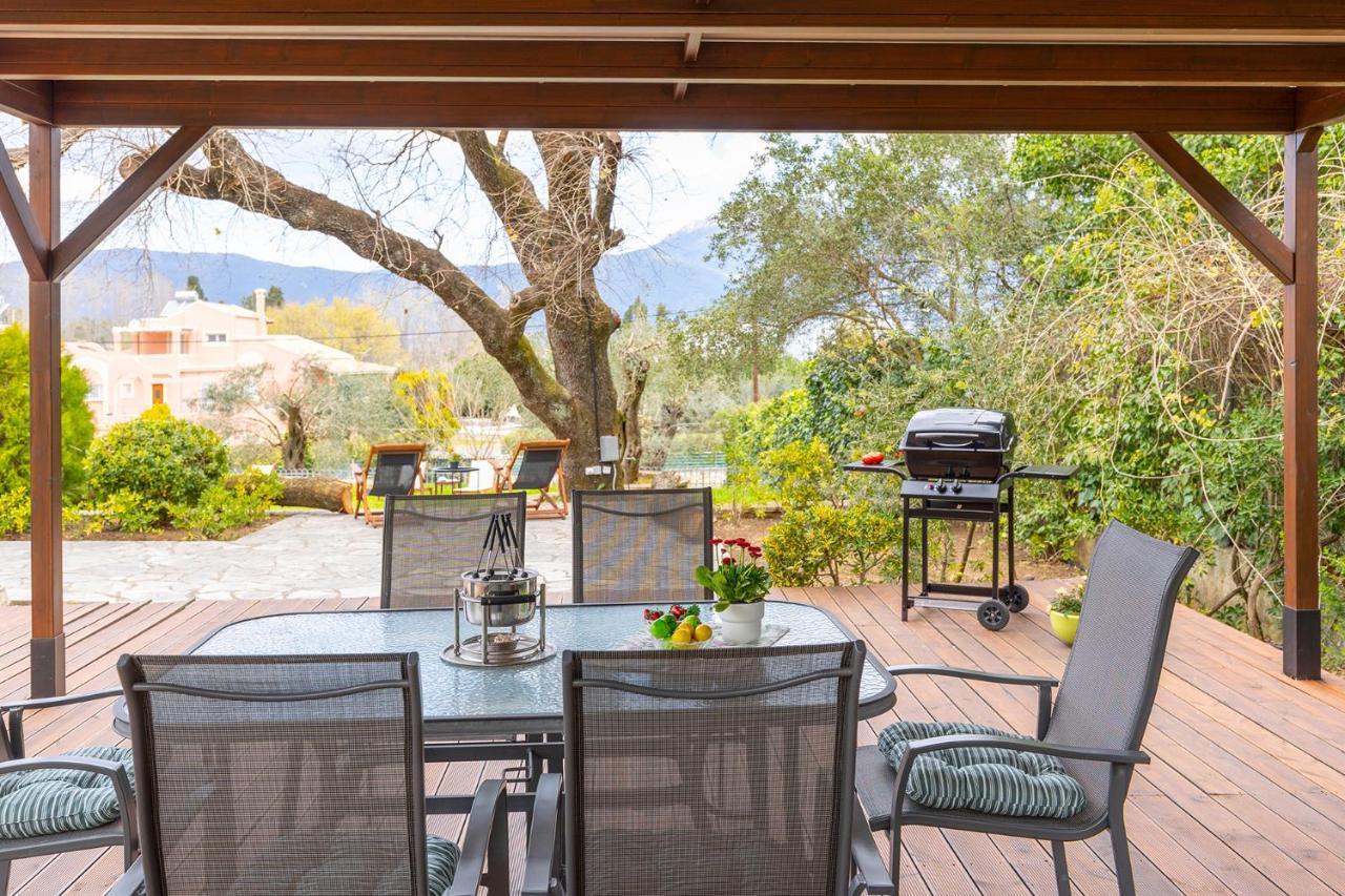 Spyrelia Villa With Private Pool & Outdoor Hot Tub Dassia  Eksteriør billede